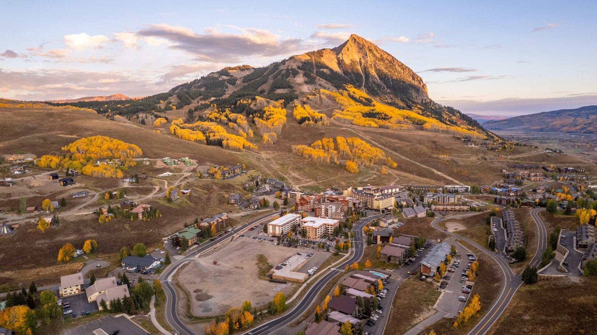 1Bd 274 Perfect Location With Pool And Hot Tub Villa Crested Butte Bagian luar foto